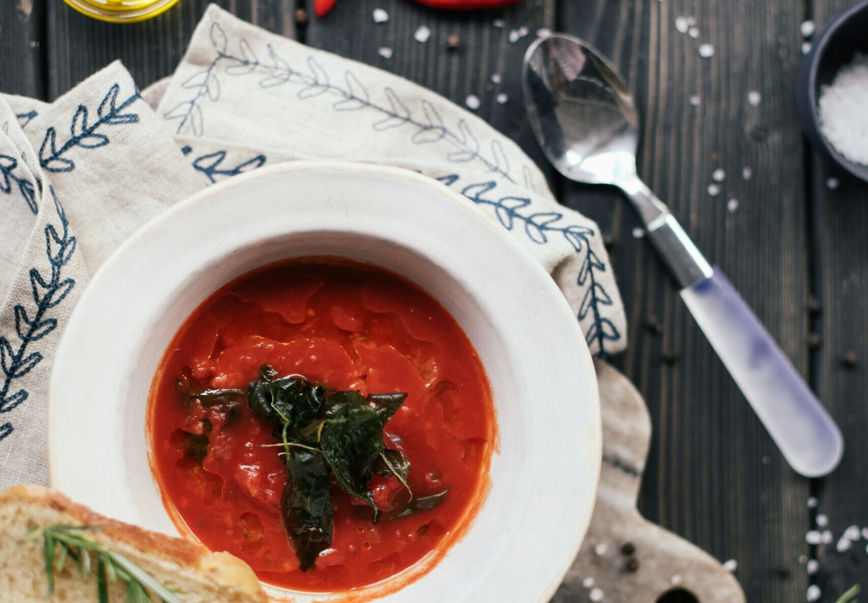 Gazpacho – Die erfrischende kalte Tomatensuppe aus Spanien